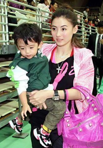 郑燕姿吃瓜回复,展现高情商